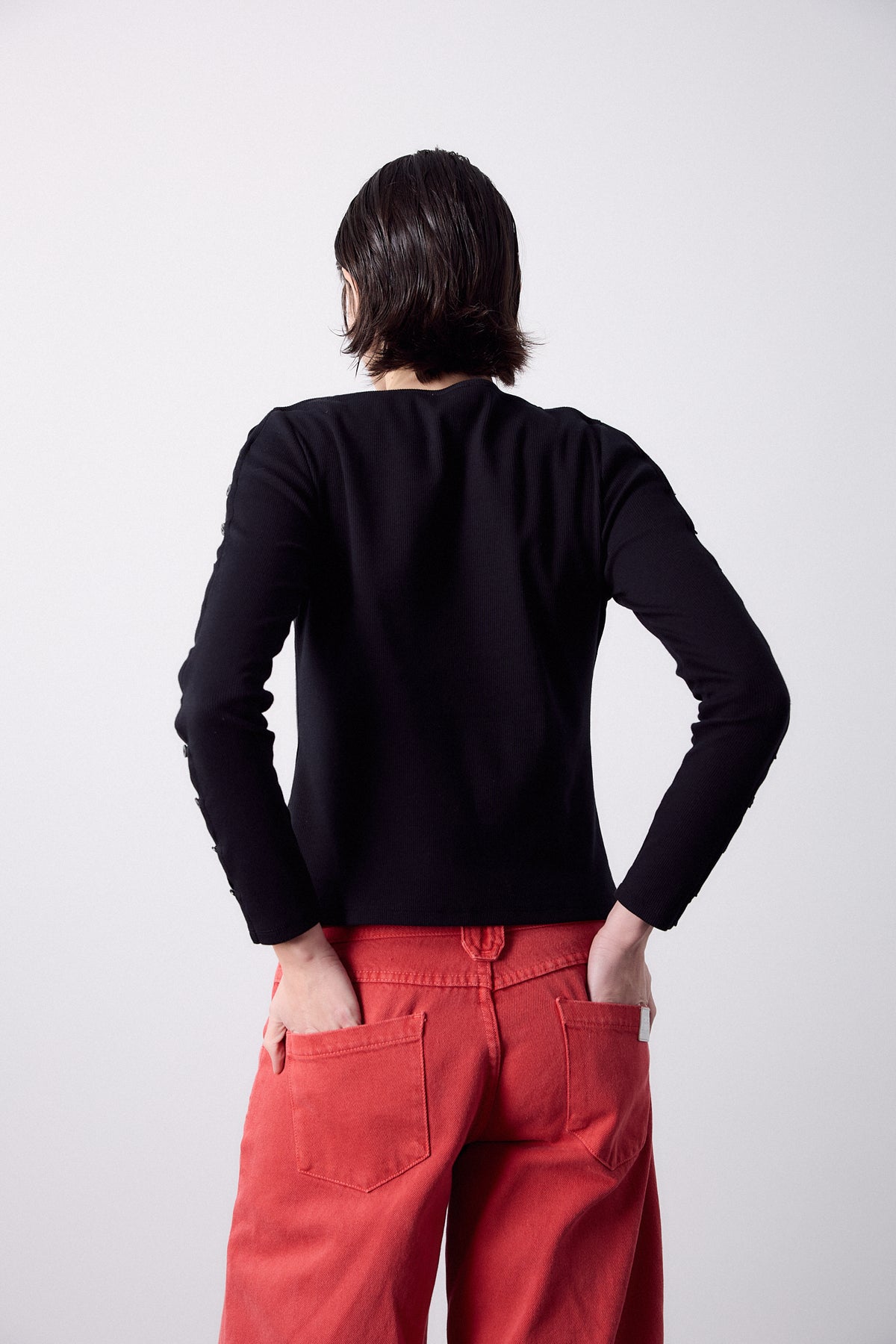 Chemise noire à boutons