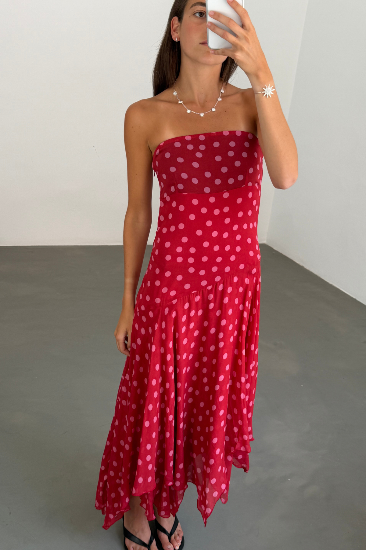 Vestido Palabra de Honor Lunares Rojo