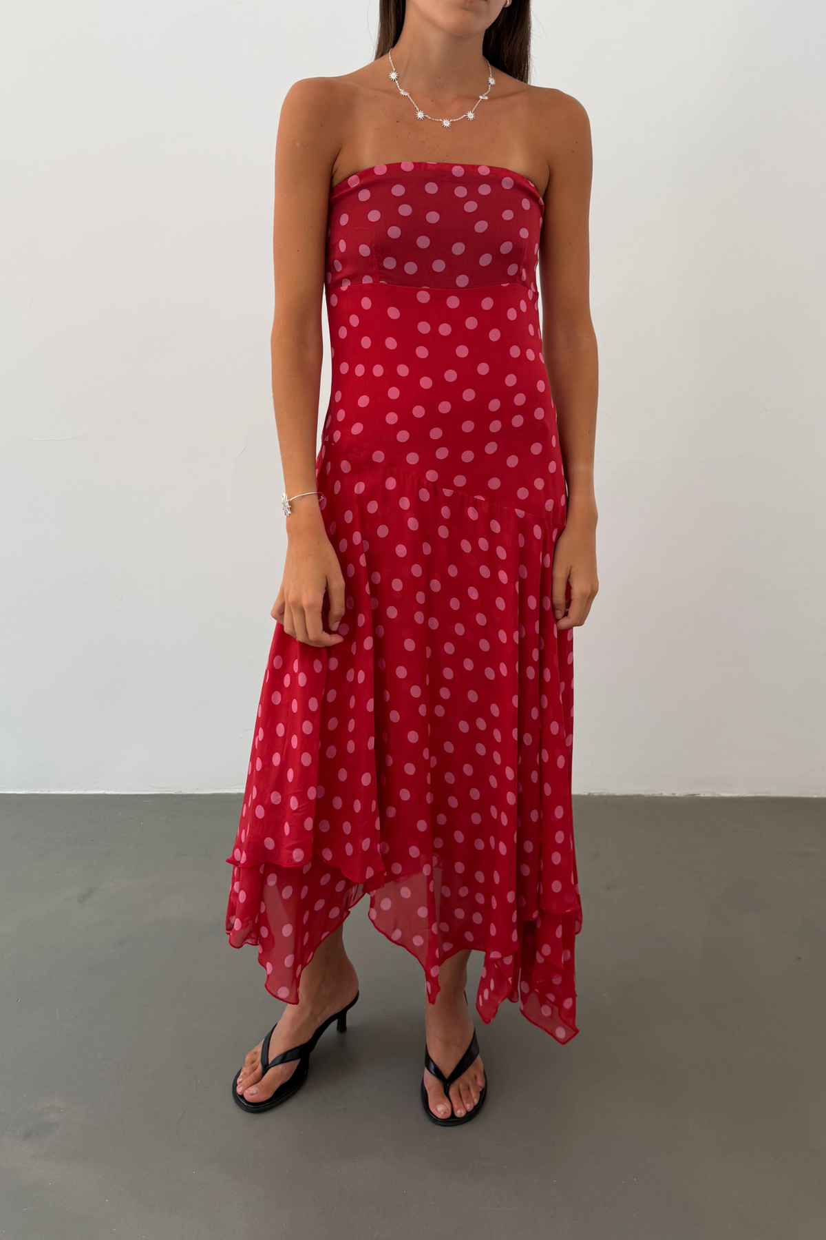 Vestido Palabra de Honor Lunares Rojo