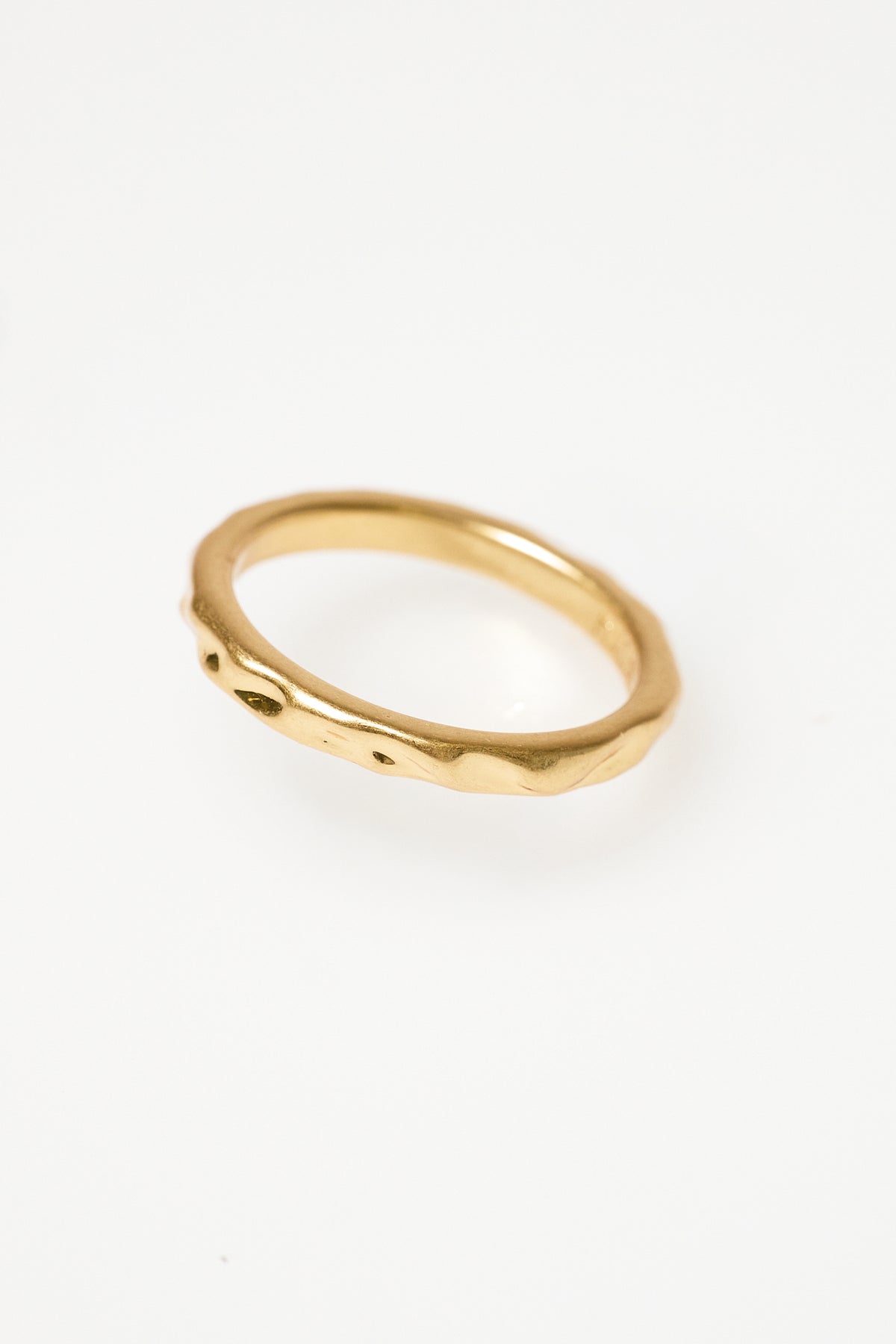 Anillo Irregular Fino