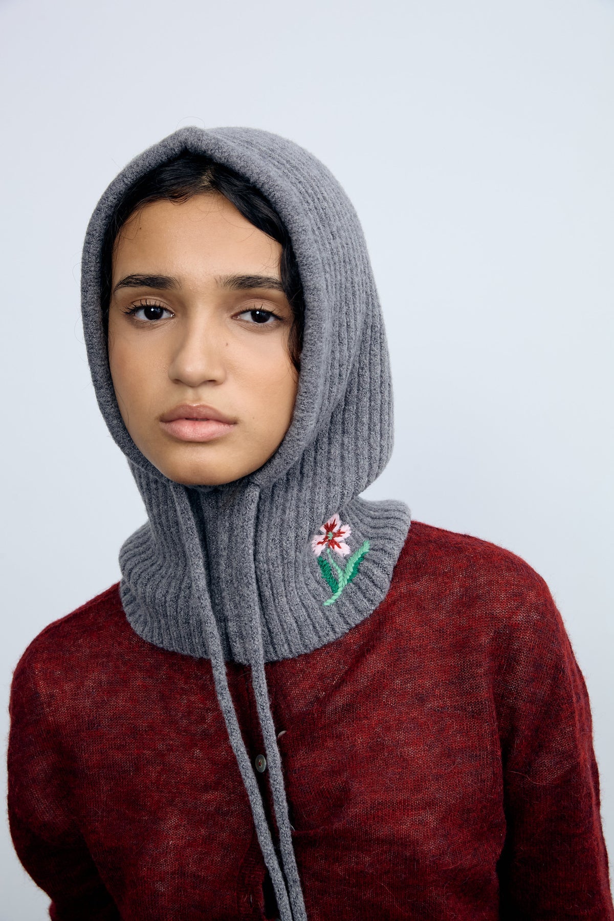 Balaclava Bordada Gris