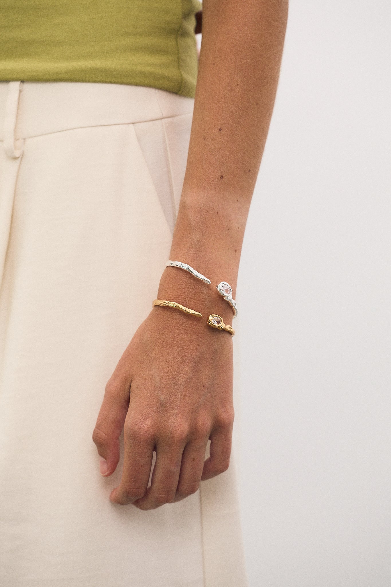 Brazalete Irregular Circonita