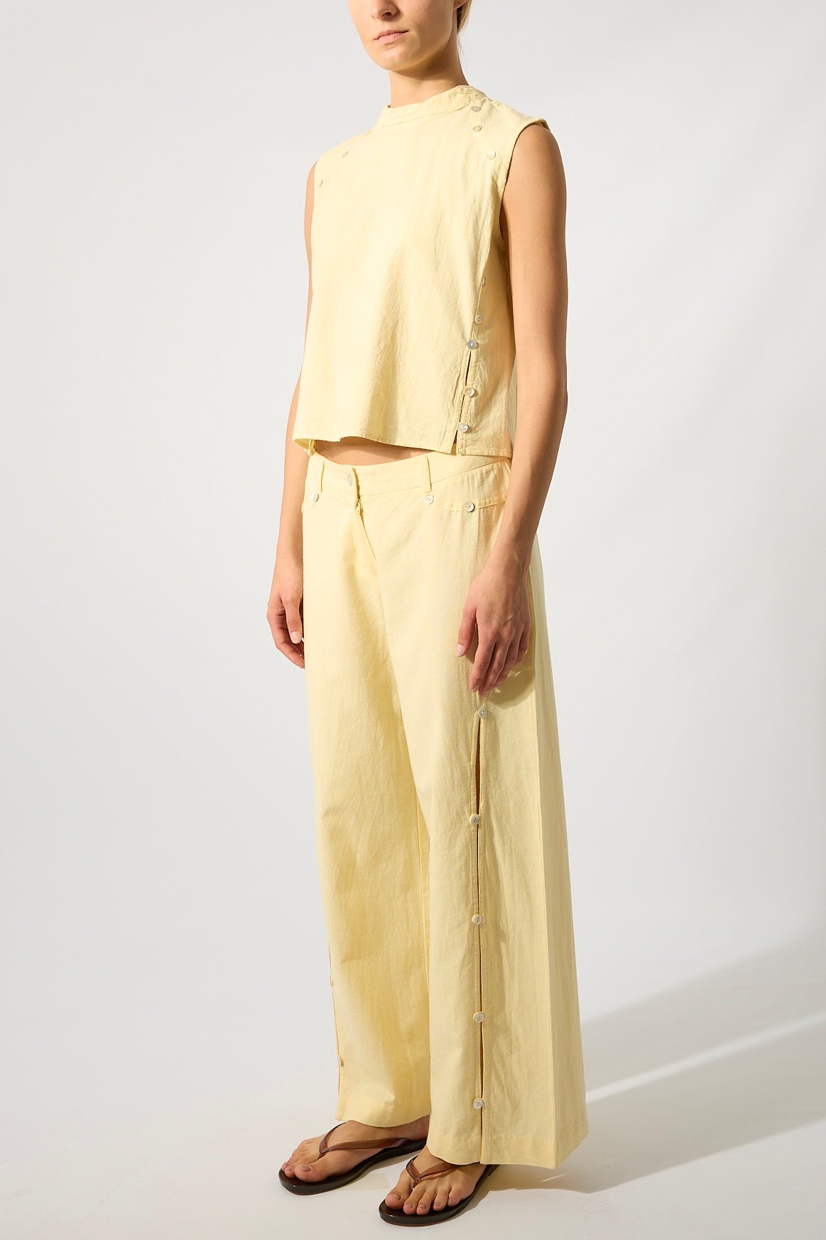 Top Botones Nácar Amarillo