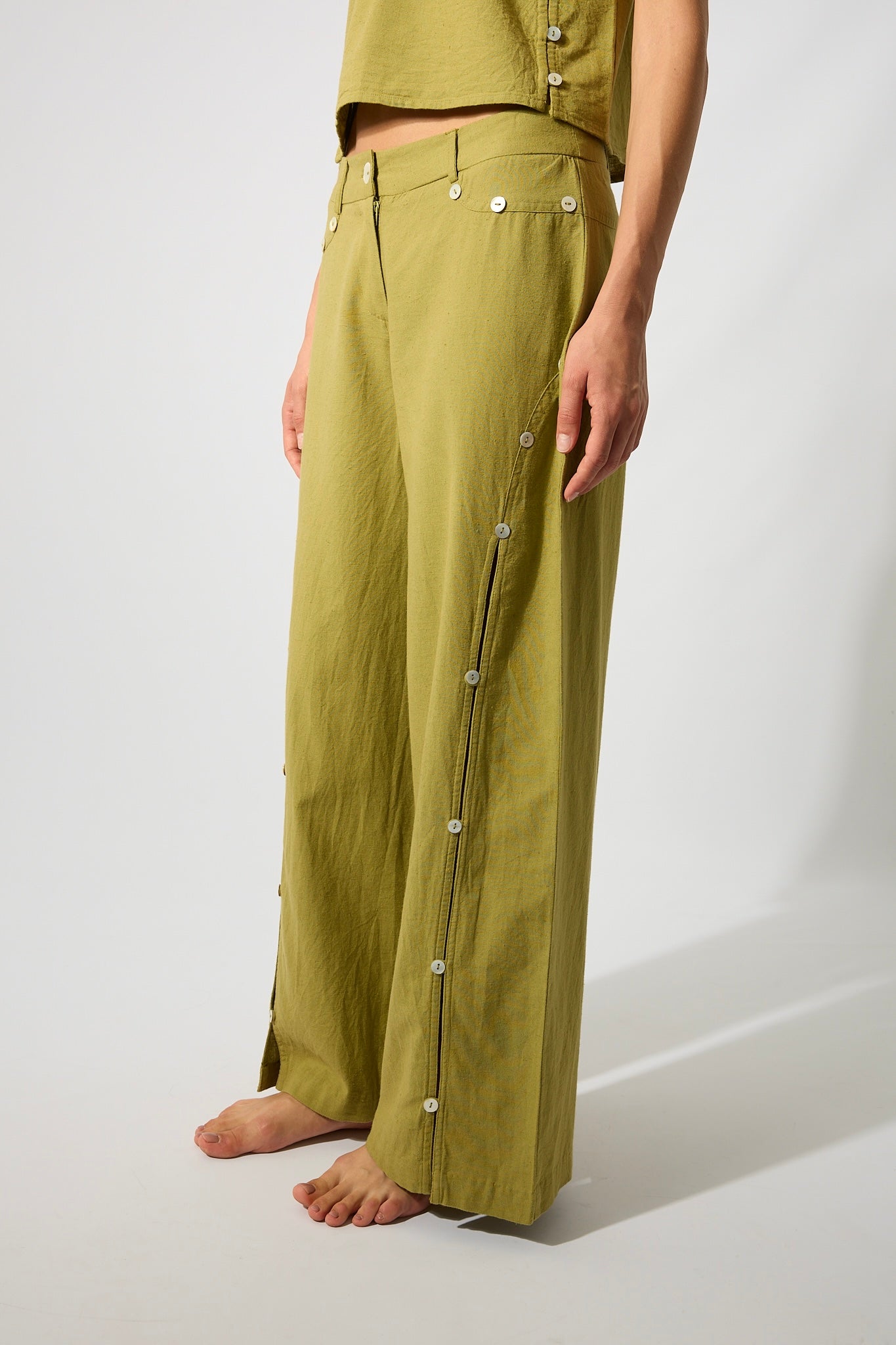 Pantalón Botones Nácar Verde