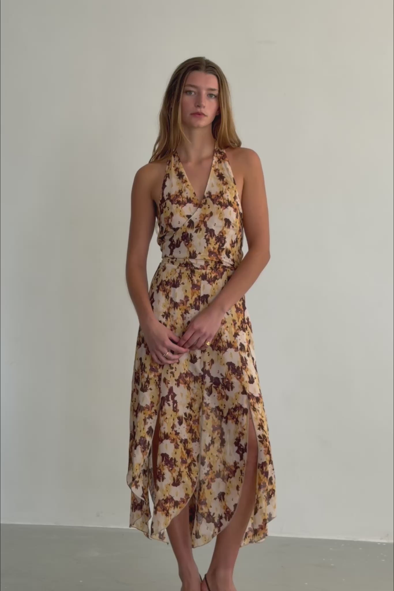 Vestido Halter Flores Amarillo