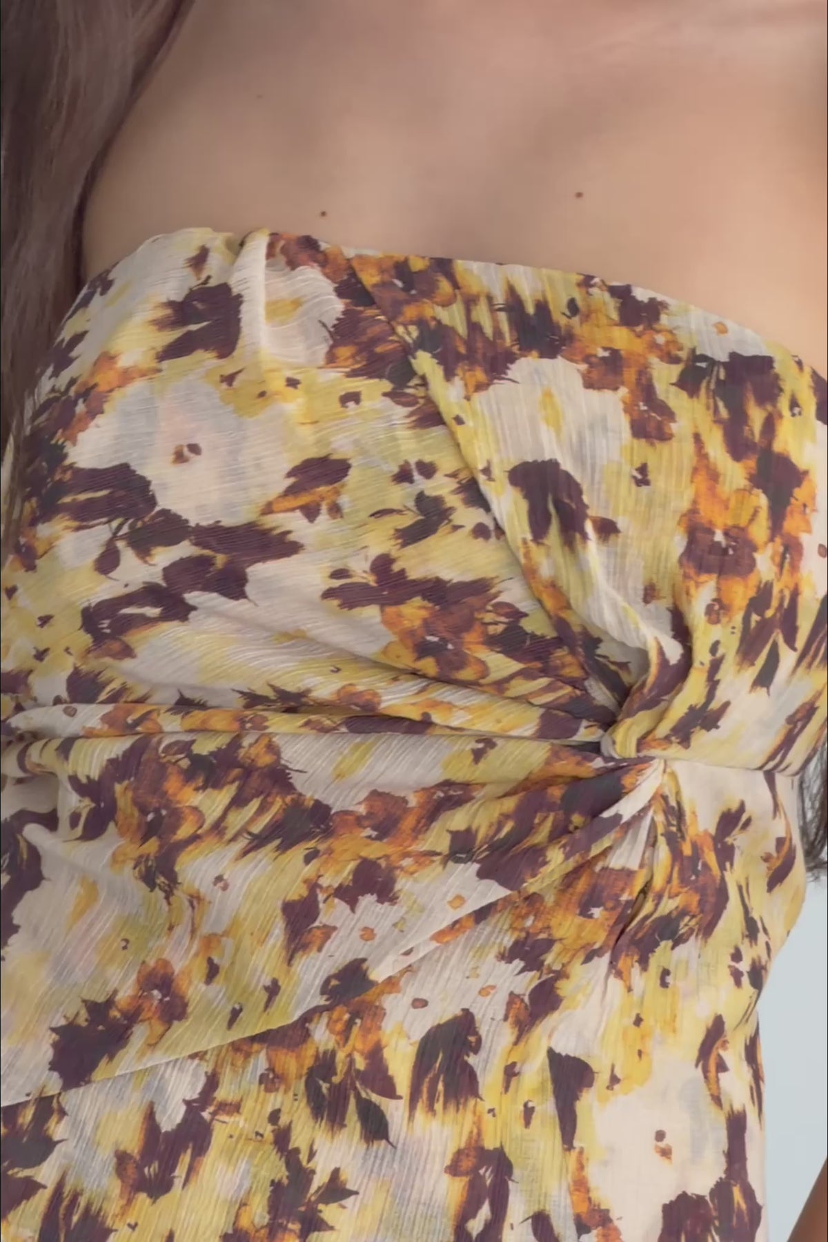 Top Nudo Flores Amarillo