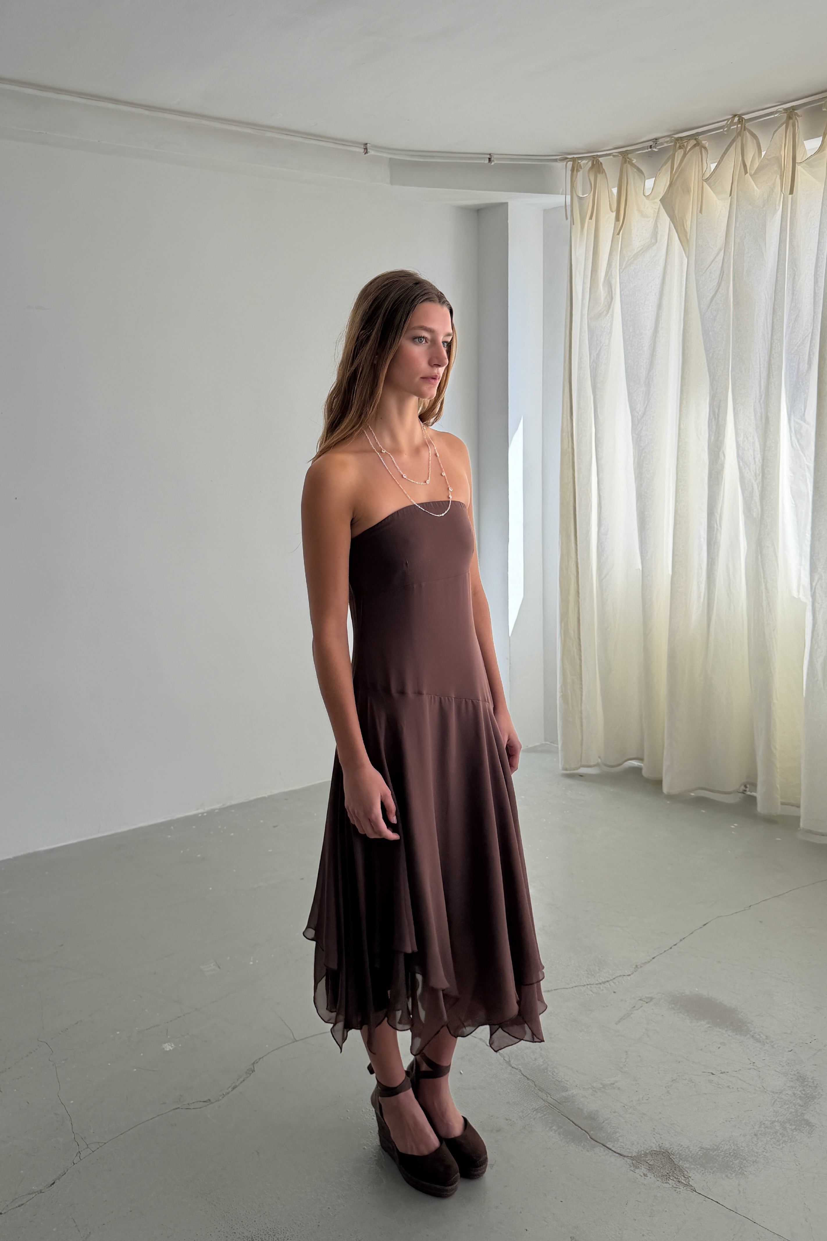Vestido Palabra de Honor Marrón